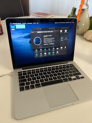 MacBook Pro (Retina 13 Zoll, Anfang 2015) Silber / 2,7GHz i5 / 8GB RAM / 128GB