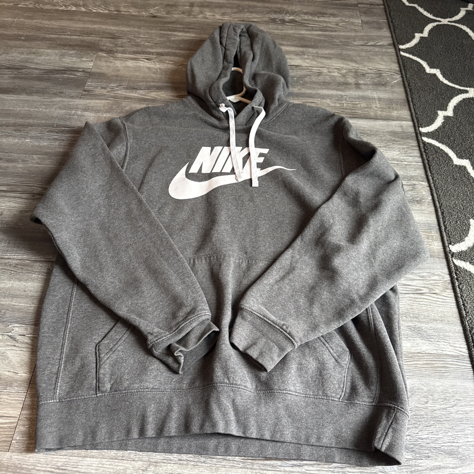 Nike Sportswear Club Fleece Men's Pullover Hoodie - Gray, Size L (BV2654-071)