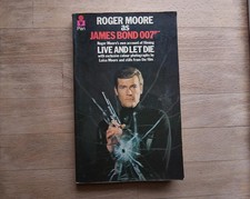 Roger Moore - Live & Let Die James Bond - 1st Pan ed' pbk 1973 with pics