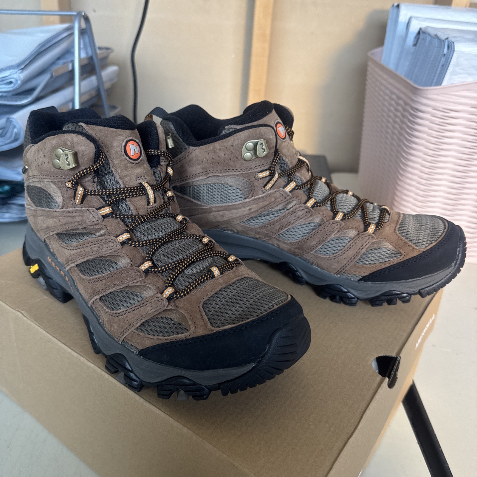 's Earth Brown Moab 3 Mid Wp Hiking Boots