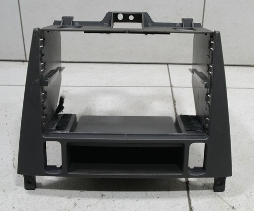 VOLVO V40 Kombi VW Bj 2001 Verkleidung Mittelkonsole Radio Schacht #79993-E230