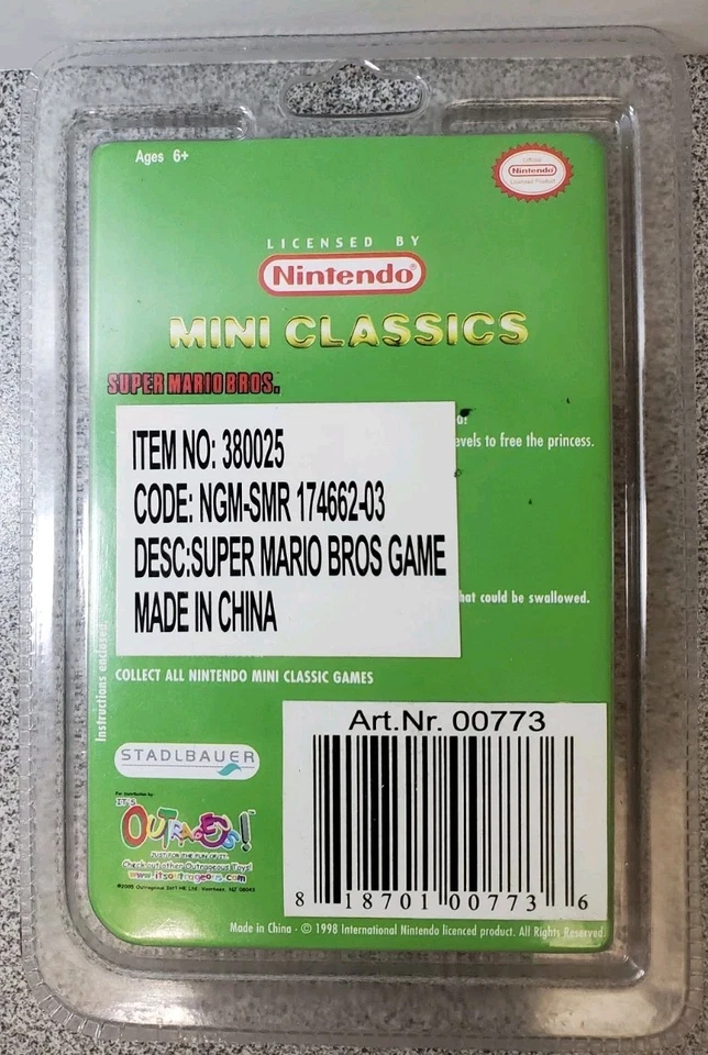 Vintage 1998 Nintendo Mini Classics Super Mario Bros. Keychain Sealed NOS Green - Image 3 of 4