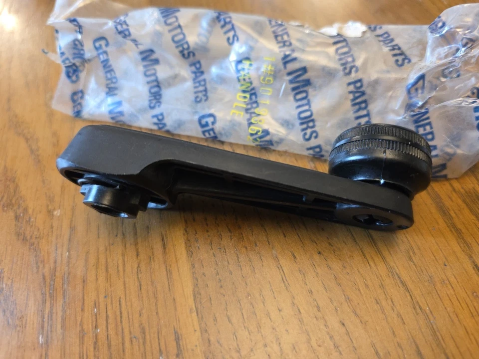 Genuine NOS Vauxhall Cavalier Window Crank Regulator Winder Handle 90198627 Opel - Image 3 of 4