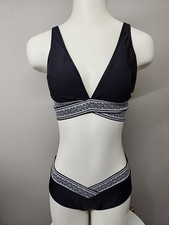 NWT Cupshe Womens Two Piece Swimsuit Size Medium Black Color Geometric Pattern