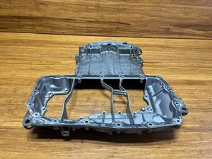 2018-2025 Audi RS5 F5 2.9L Engine Upper Oil Pan 9K Miles 06M103805AF OEM