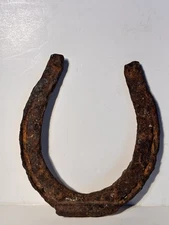 Vintage Antique PRIMATIVE FARM Rusty Distressed Horseshoes Horse Shoe Good luck