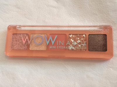 Catrice WOW in a Box Mini Eyeshadow Palette  4 g - 010 Peach Perfect