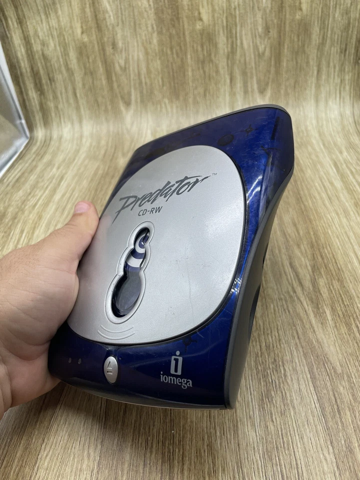Iomega Predator CD-RW Drive Model CDRW38402EXT2-B Used For Parts - Image 3 of 4