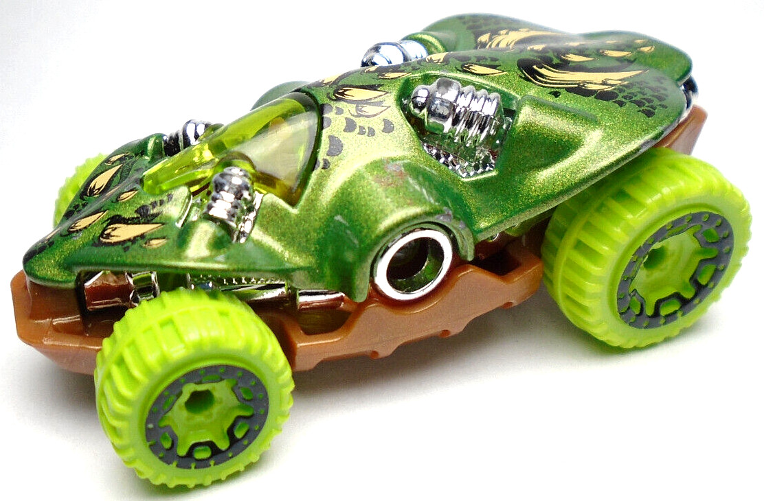 2022 HOT WHEELS SWAMP BUGGY GREEN 1:64 DIECAST 2 1/2" CAR WITH TAN BLACK & BROWN