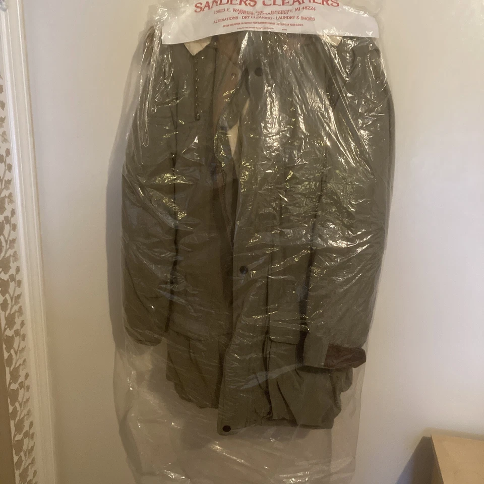 Abrigo Rain Forest XLT para hombre recién limpiado en seco Foto 2 de 4