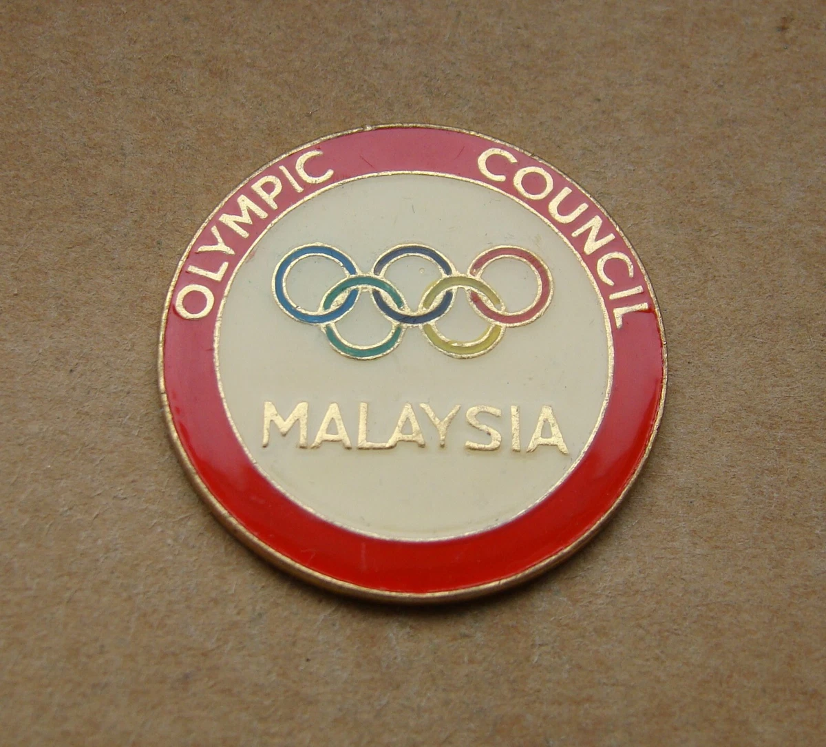 Pin's Olympiques Rares - Munich 1972 (Finlande & Canada) - État Neuf