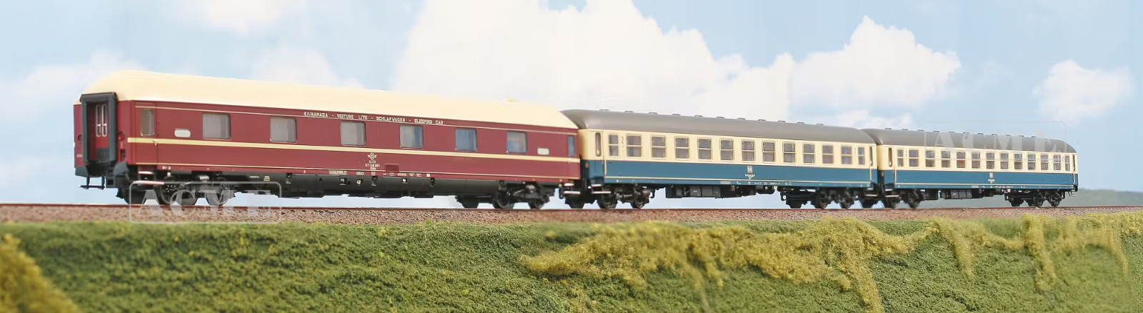ACME 55245 DB Set 3 Carriages 'Attika Express'