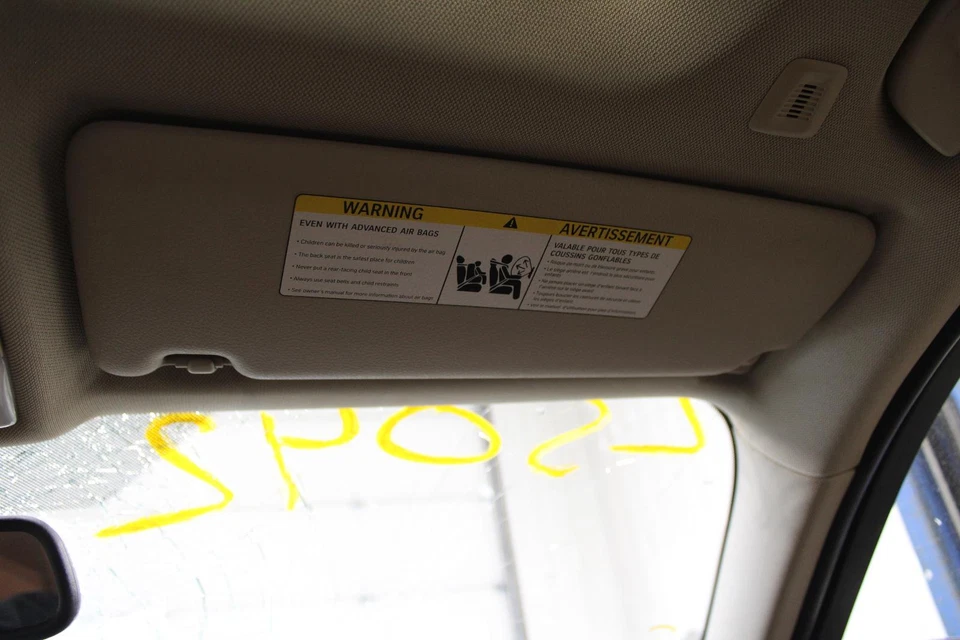 Parasol derecho usado se adapta a: BMW 328I Illumination Sdn R 2014. Grado derecho A Foto 2 de 4