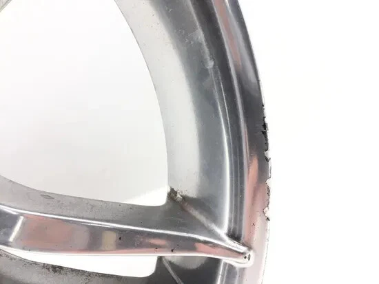 前轮圈 B 2010 Can-Am Spyder RT-S Roadster SE5 2843A x — 第 2/4 张图片