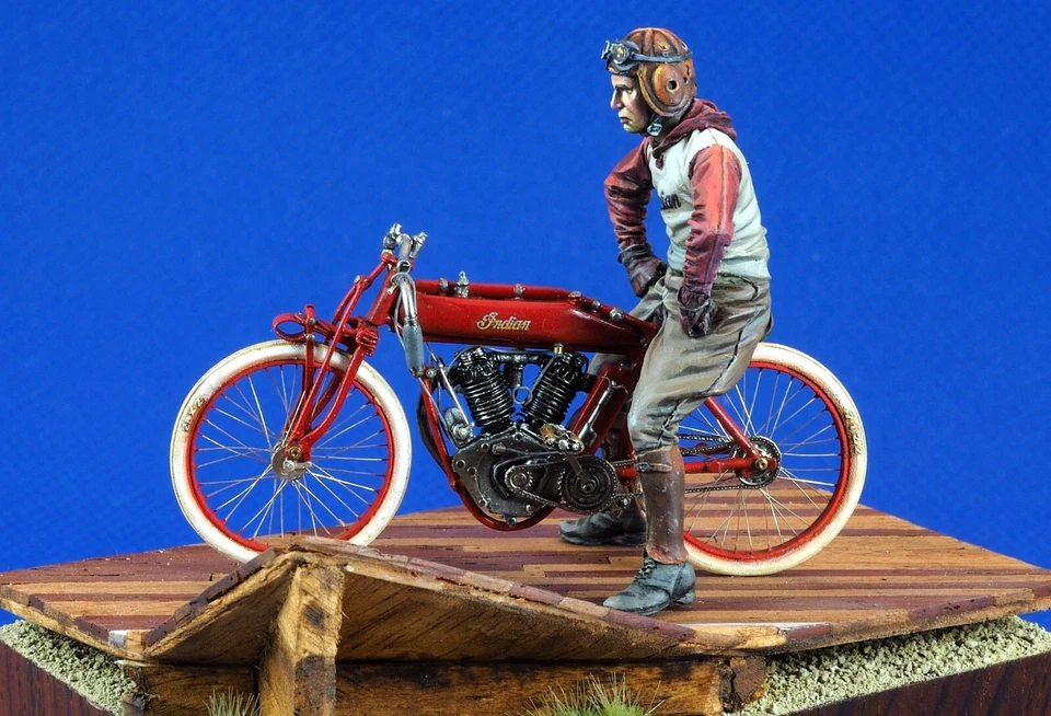CIXMODELS CixM021INDIAN BOARD TRACK RACER MOTORCYCLE WITH PILOT 1:35 sped.10/08 - Immagine 2 di 4