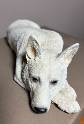 Conversation Concepts My Dog White German Shepherd Resin Hand Paint Figurine 8''