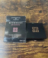 Image of GIVENCHY LES SAISONS HEALTHY GLOW POWDER 00 Moonlight Saison Compact