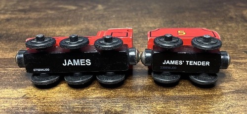 Thomas the Train James Tank Engine AND Tender Wooden Railway 2012 Friends - Imagen 7 de 7