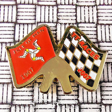 Isle of Man TT Races Centenary 1907-2007 Twin Flags Racing Pin Badge 18mm x 25mm