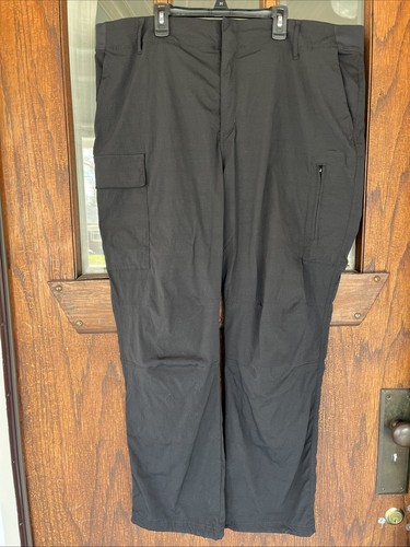 Athleta Trekkie Cargo Pant Black Size 20
