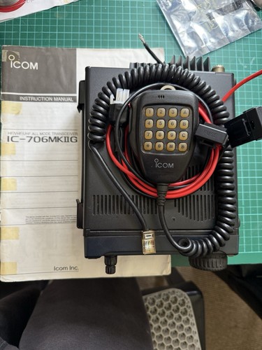 ICOM IC-706 MKIIG All Mode Transceiver HF/VHF/UHF 100W/50W/20W Lovely condition - Zdjęcie 17 z 19