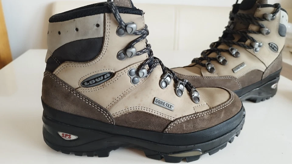 LOWA SPS GoreTex Germany Outdoor Wandern Berg Damen Herren Boots Stiefel 37 UK 4