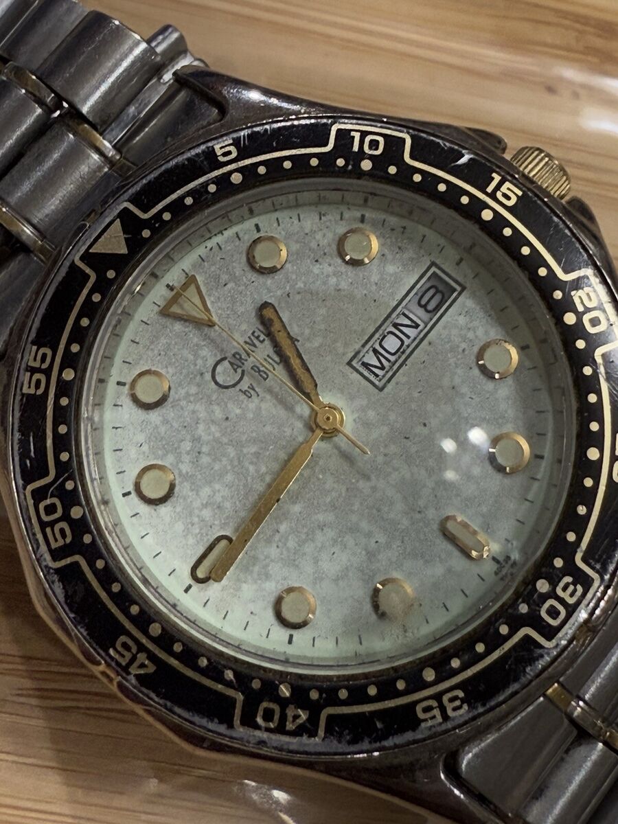 Vintage Caravelle by Bulova Quartz Mens Watch Date Staples Vintage Caravelle by Bulova Quartz Mens Watch Date Staples