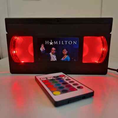 Hamilton The Musical LED VHS Tonband Licht Lampe Geburtstag Weihnachten Geschenkidee Retro