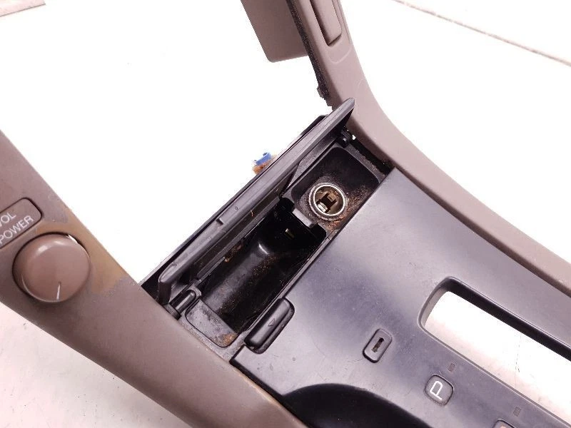 Lexus SC300 1996 montaje de bisel de palanca de cambios  Foto 4 de 4