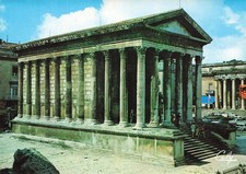 30 NIMES LA MAISON CARREE