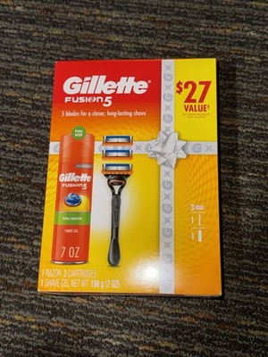 Gillette Fusion5 Razor for Men, Holiday Gift Set for Him, Handle, 3 Razor Blade