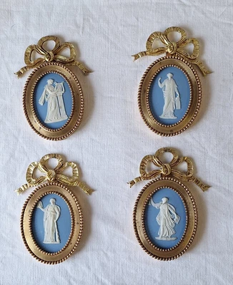 WEDGWOOD ,ensemble de 4 médaillons en porcelaine, cadres bronze doré style LXVI - Photo 1/4