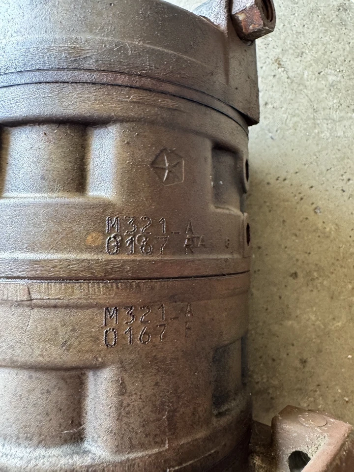 AC Compressor 3.8L AT RWD PN 55111401AE OEM 2007 2011 Jeep Wrangler - Image 2 of 3