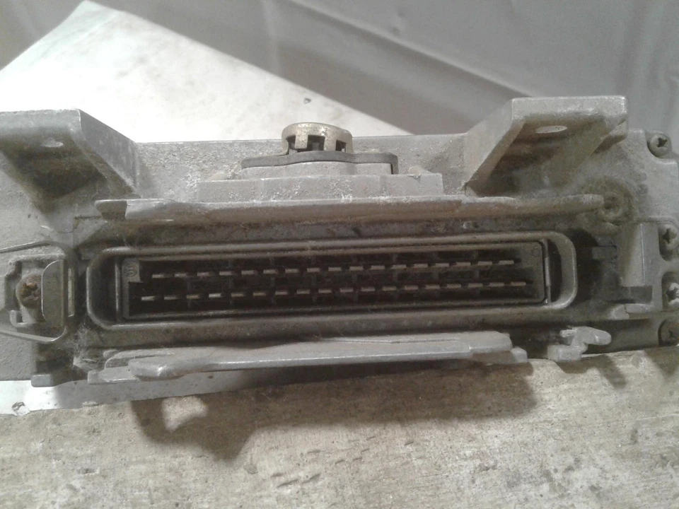 Módulo de control ABS usado se adapta a: Mercedes-benz Mercedes 300e 107 1988 tipo ABS 560S Foto 2 de 4