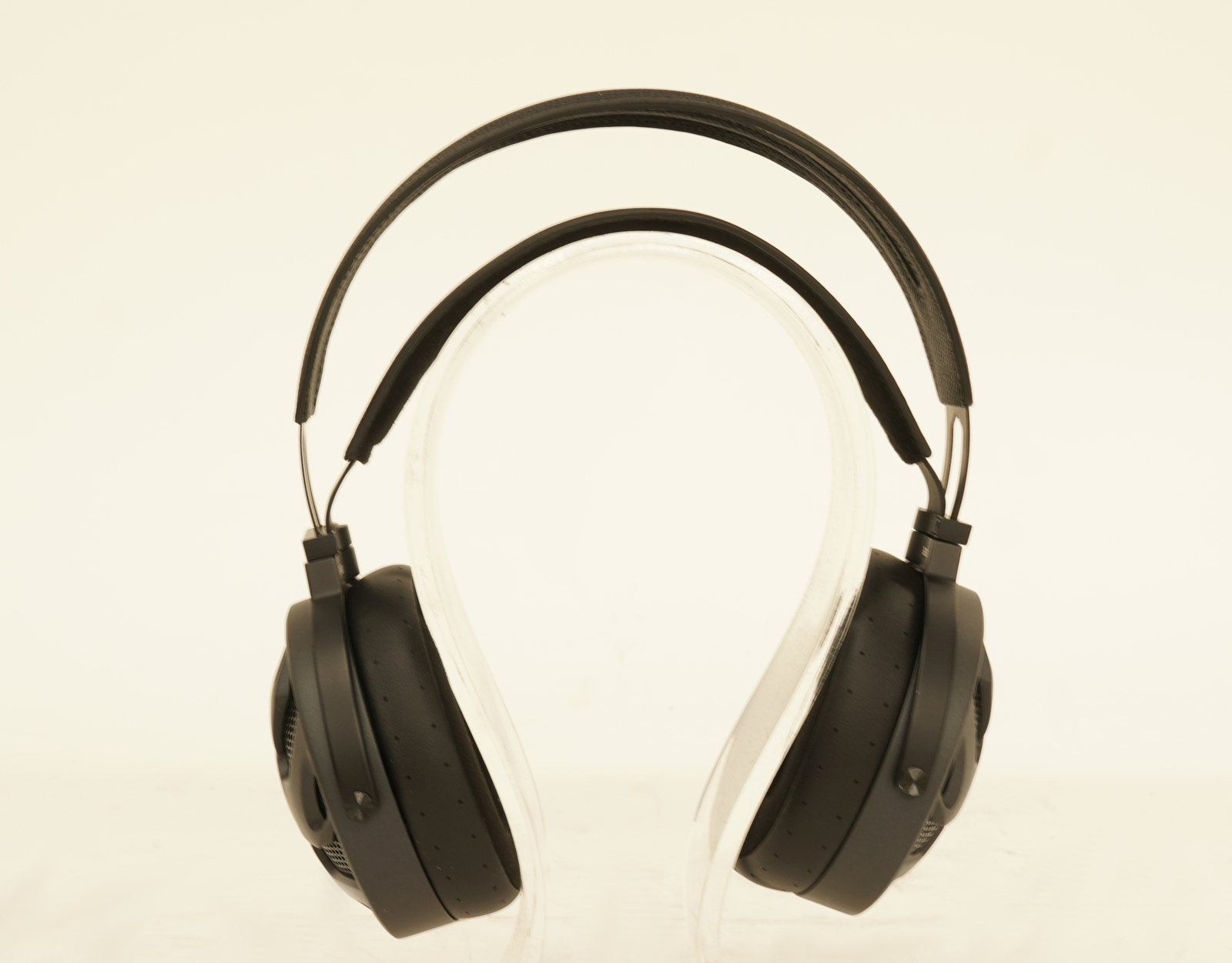 FiiO Dynamic Over-Ear Headphones with 60mm driver, beryllium-plated gasket and D