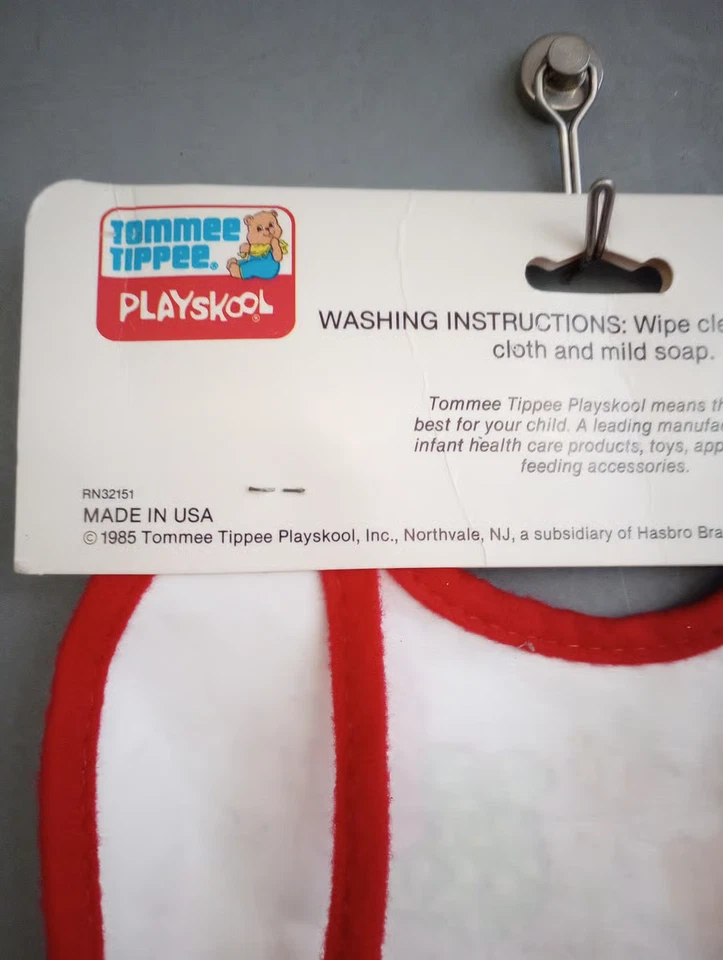 Babero de Colección Disney Bebés Primera Navidad Mickey y Minnie Mouse Nuevo de Lote Antiguo Nuevo con Etiquetas Foto 3 de 4