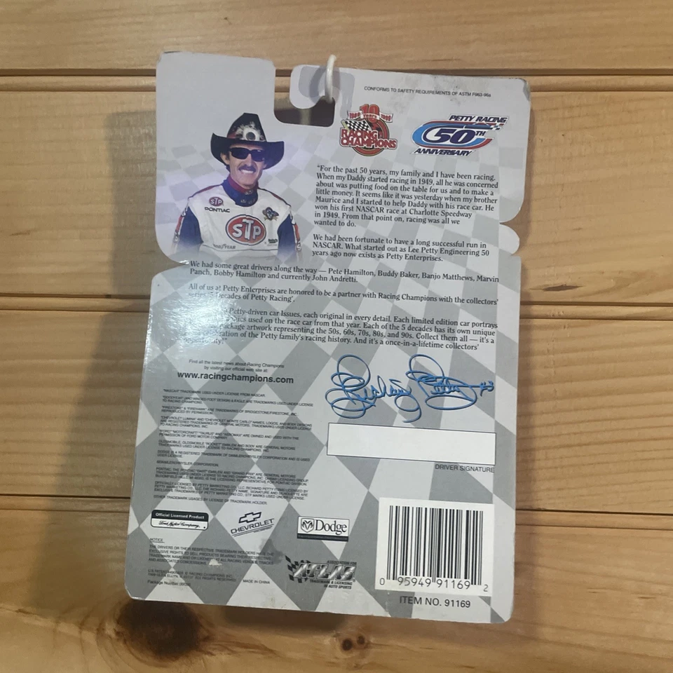 ВЫПУСК 1969 Richard Petty Racing 50-летие 1999 NASCAR литой 1/64 #43 - Изображение 4 из 4
