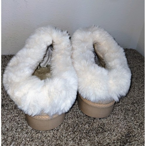 Fuzzy Slippers Cozy Scuff Clog Slip On Faux Fur Lined Beige Size 6 NWOT - Picture 4 of 6