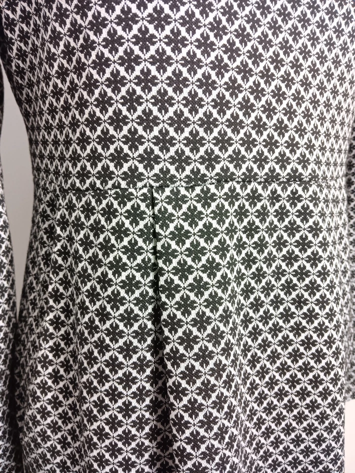 Vestido Corto Papillon Manga Larga Negro Blanco Estampado Geométrico con Bolsillos Talla Grande Foto 4 de 4