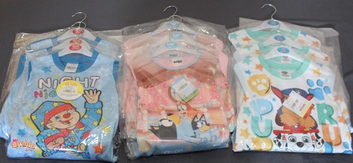 Job Lot 100 x BOYS & GIRLS Official BRAND NEW Character Pyjamas/Nightwear Items - Imagen 11 de 15