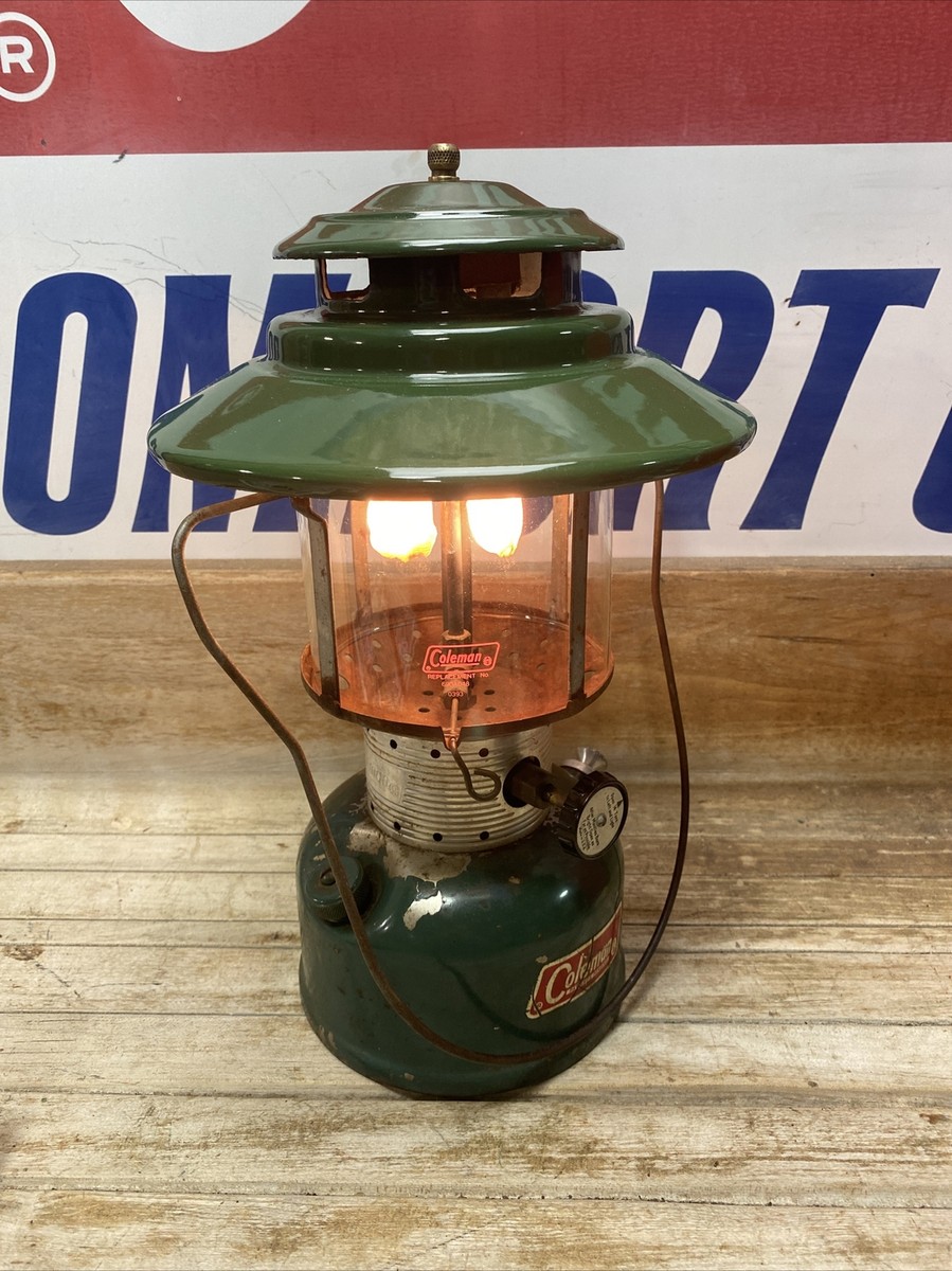 Vintage 1968 Coleman Double Mantle Big Hat Lantern 228F Vintage 1968 Coleman Double Mantle Big Hat Lantern 228F