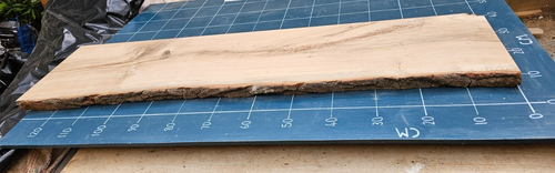 Kiln Dried Planed Oak Slab Board Waney Live Edge (132.5cm x 31.5cm x 36mm) - Picture 10 of 10