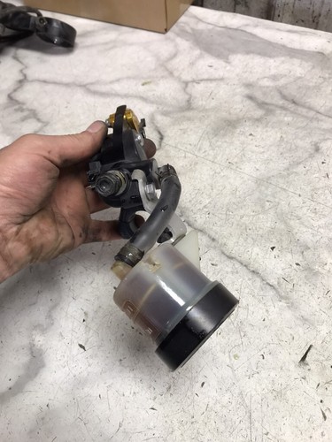 01 Honda CBR 900 929 CBR929 RR Front Brake Master Cylinder Clutch Levers Perch - Picture 22 of 24
