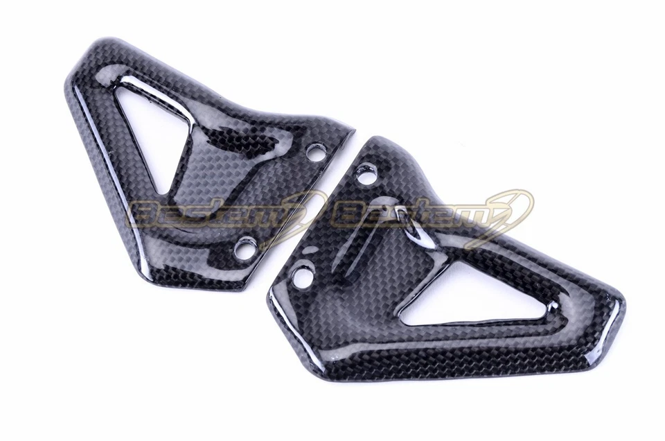 Protector de talón de fibra de carbono para montaje en pie de pasajero trasero Ducati Monster S2R S4R S4RS Foto 3 de 3