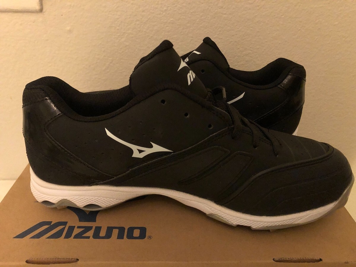 Mizuno Spike Sweep Metal Softball Cleats, Women Size NEW