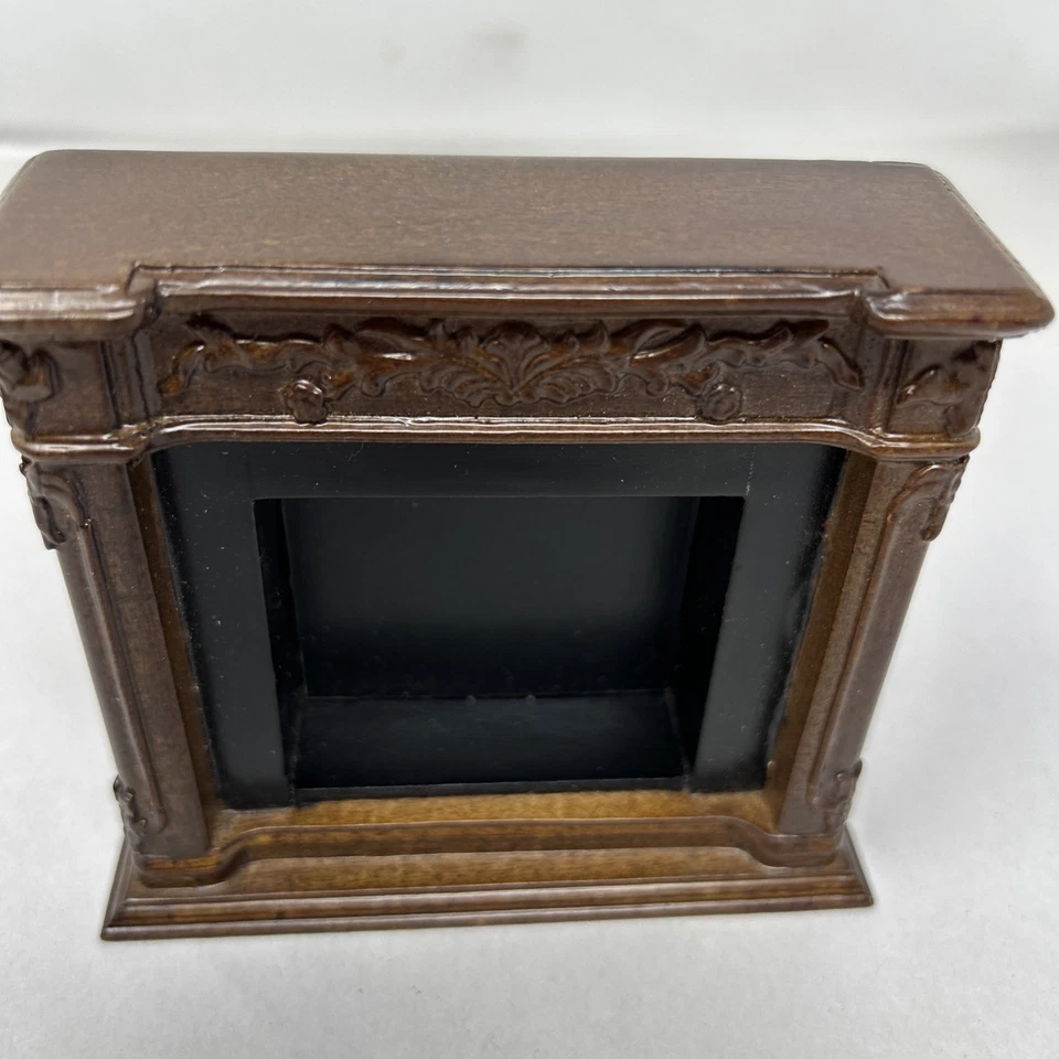 Chimenea de nogal Bespaq tallada a mano para casa de muñecas escala 1:12 Foto 2 de 4