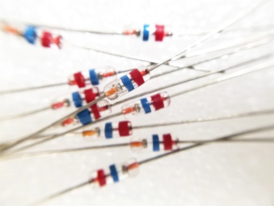 14pcs Germanium Diode D9E Red Blue Strip alt 1N34A Fuzz Pedal Crystal Radio USSR - Image 4 of 4