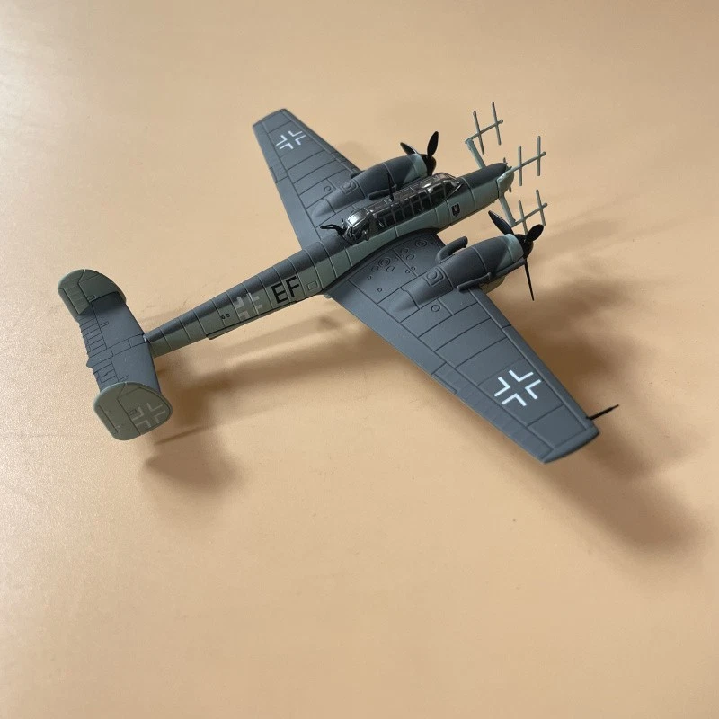 1:100 WW2 Luftwaffe Messerschmitt Bf 110 Bomber Model Diecast MilitaryCollection - Image 4 of 4