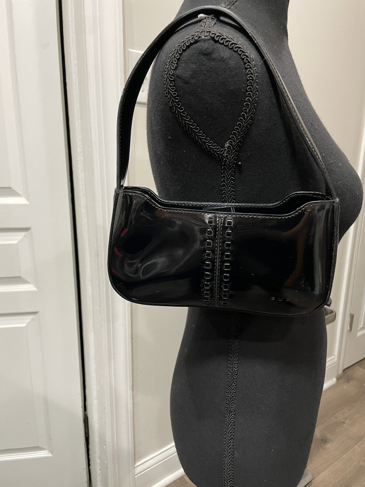 VINTAGE GUESS BLACK FAUX PATENT LEATHER MINI BAG Gem