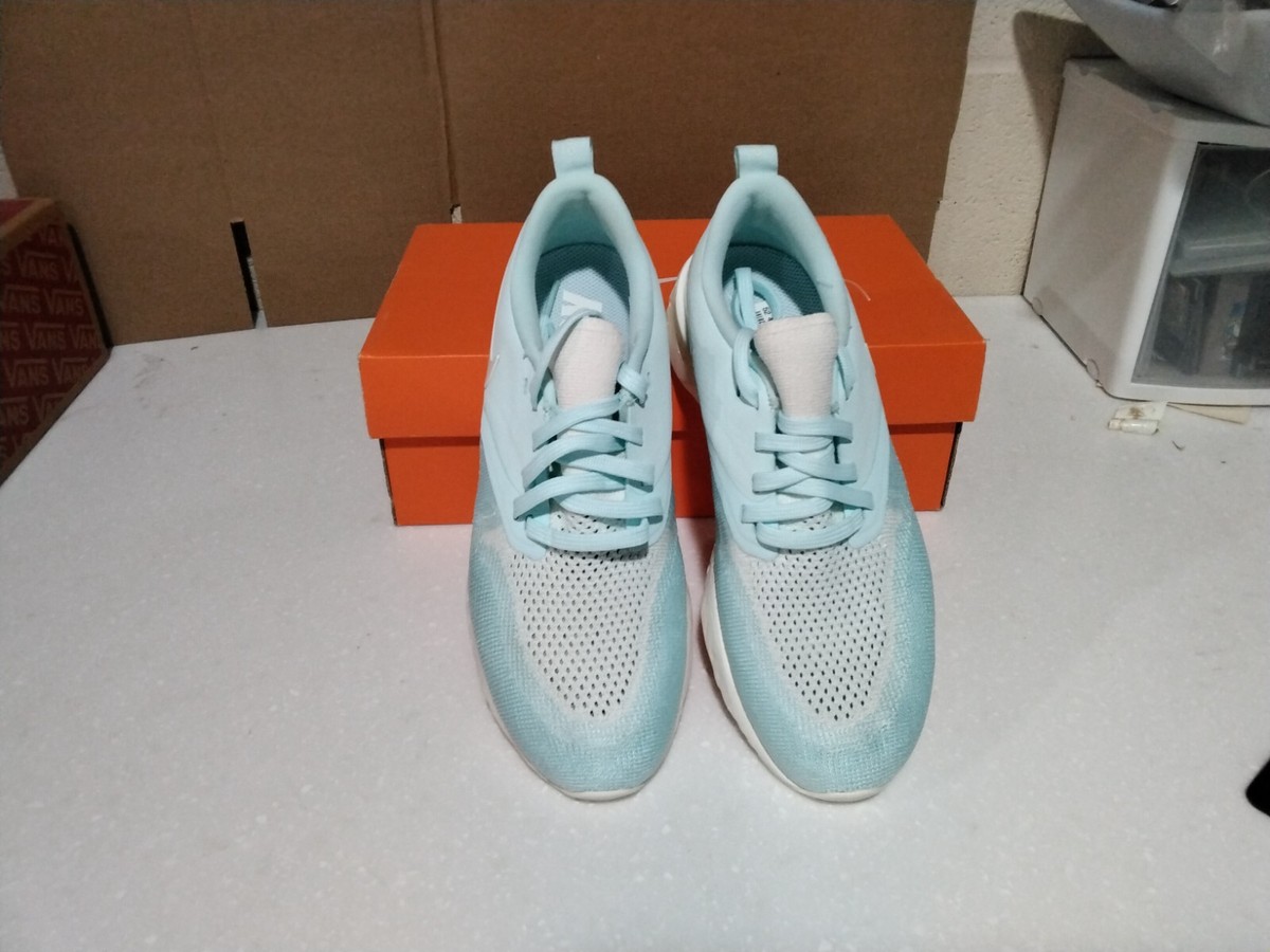 women's running shoe nike odyssey react